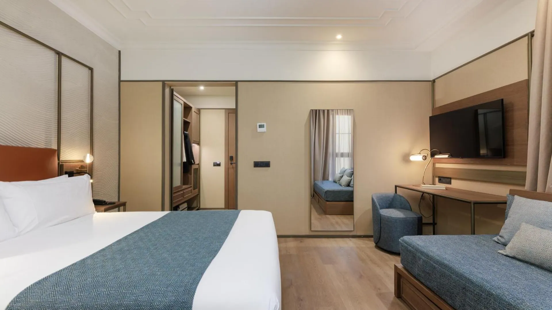 Hotel Medinaceli New Reopening 2025 Barcelona 4*,