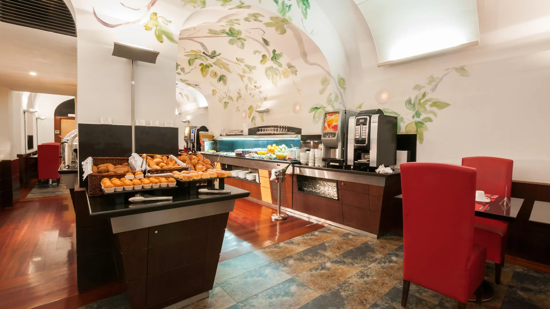 Hotel Medinaceli New Reopening 2025 Barcelona 4*,